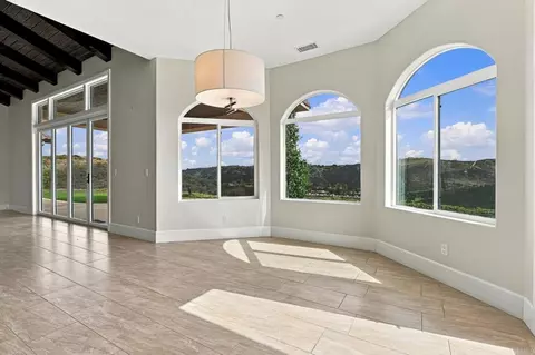 Living - 2260 Panoramic Way, Vista, CA 92084 photo 4 of 6