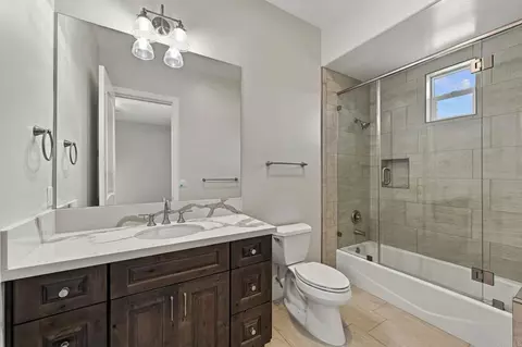 Bath - 2260 Panoramic Way, Vista, CA 92084 photo 6 of 8
