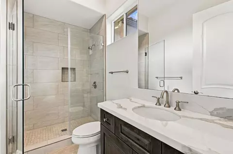 Bath - 2260 Panoramic Way, Vista, CA 92084 photo 8 of 8