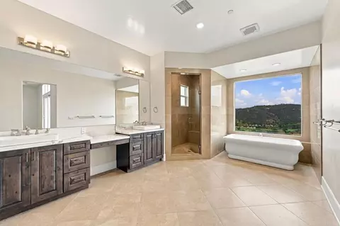 Bath - 2260 Panoramic Way, Vista, CA 92084 photo 2 of 8
