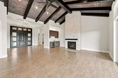 Living - 2260 Panoramic Way, Vista, CA 92084 photo 2 of 6