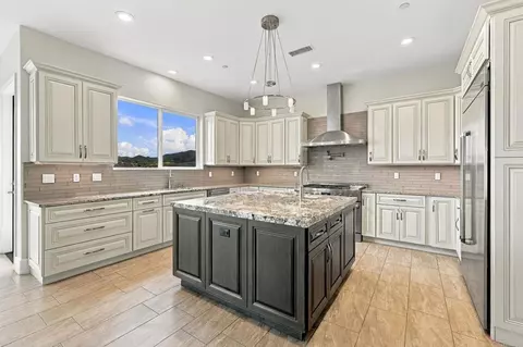 Kitchen - 2260 Panoramic Way, Vista, CA 92084 photo 5 of 7
