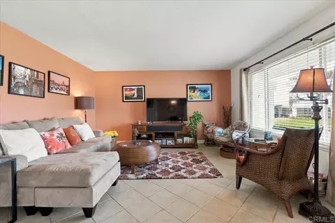 Living - 3720 Mount Vernon Ave, Oceanside, CA 92057 photo 2 of 4