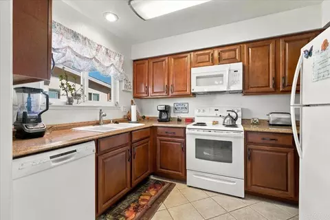 Kitchen - 3720 Mount Vernon Ave, Oceanside, CA 92057 photo 1 of 3