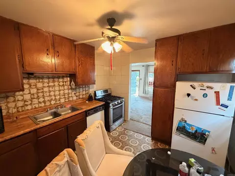 Kitchen - 927 E Lincoln St, Carson, CA 90745 photo 1 of 1