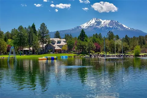 15733 Juniper Peak Rd, Weed, CA 96094