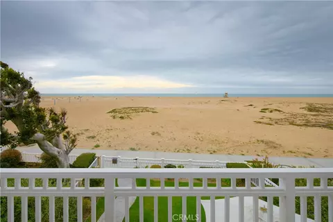 314 E Oceanfront, Newport Beach, CA 92661