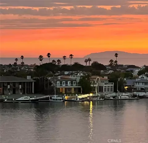 2104 E Balboa Blvd, Newport Beach, CA 92661