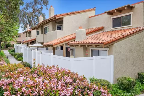 1063 Westward Ln, Costa Mesa, CA 92627