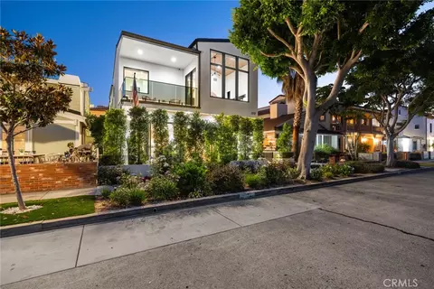1717 E Ocean Blvd, Newport Beach, CA 92661