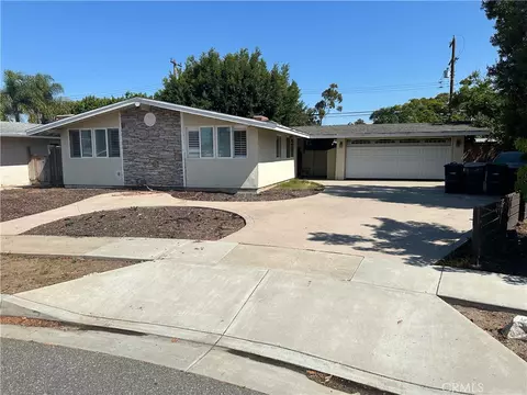 252 Bowling Green Dr, Costa Mesa, CA 92626