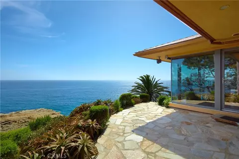 111 S La Senda Dr, Laguna Beach, CA 92651