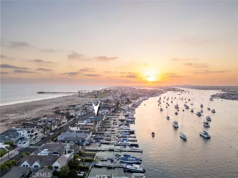 1204 E Balboa Blvd, Newport Beach, CA 92661