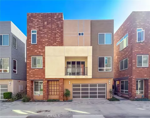 809 Brickyard Ln, Costa Mesa, CA 92627 photo 1
