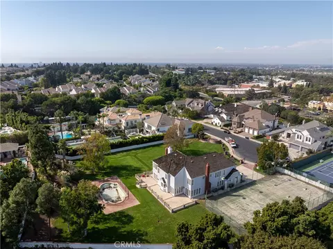 9 Leesbury Ct, Newport Beach, CA 92660