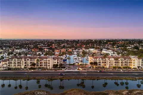 4167 Warner Ave #305, Huntington Beach, CA 92649