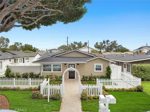 1805 Clay St, Newport Beach, CA 92663