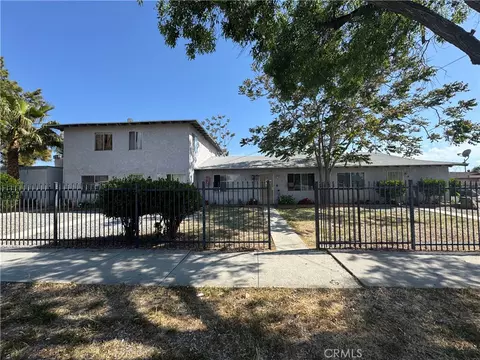 651 W Devonshire Ave, Hemet, CA 92543