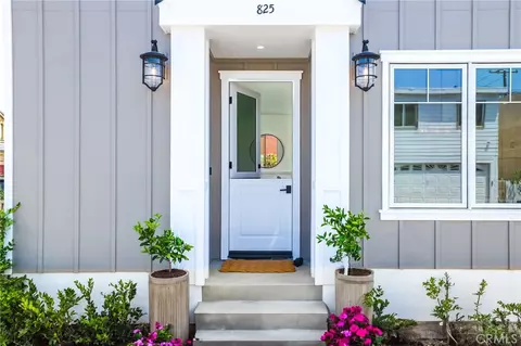 825 W Bay Ave #A, Newport Beach, CA 92661