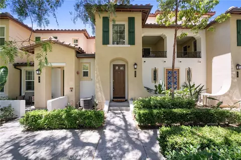 322 Dewdrop, Irvine, CA 92603