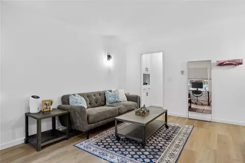 901 Linden Ave #8, Long Beach, CA 90813