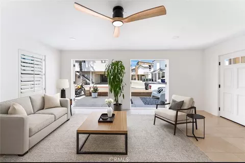 126 47th St #1, Newport Beach, CA 92663