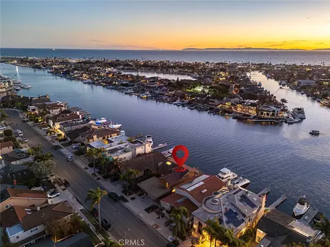 16611 Carousel Ln, Huntington Beach, CA 92649