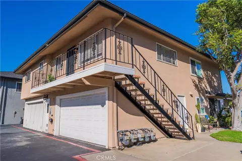 16637 Viewpoint Ln, Huntington Beach, CA 92647