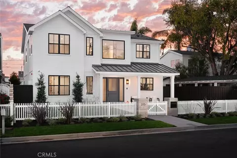 275 Walnut, Costa Mesa, CA 92627