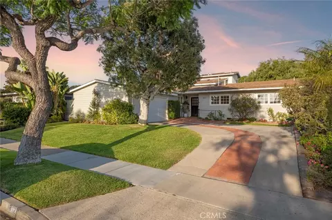 1812 Highland Dr, Newport Beach, CA 92660