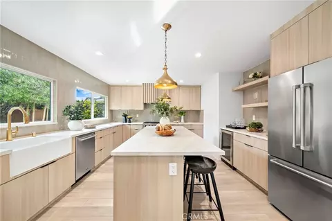 5262 Glenroy Dr, Huntington Beach, CA 92649