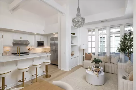 2545 Bungalow Pl, Corona Del Mar, CA 92625