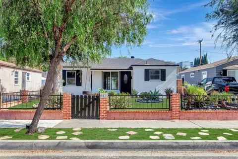 823 N Towner, Santa Ana, CA 92703