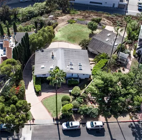 2953 Cliff Dr, Newport Beach, CA 92663