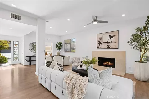 14 Rainbow Rdg, Irvine, CA 92603