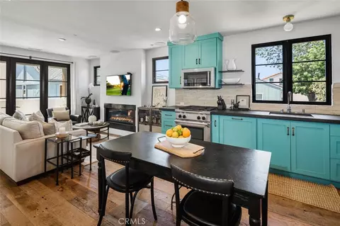 616 Narcissus #1/2, Corona Del Mar, CA 92625
