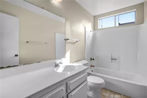 Bath - 122 Tamarisk, Redlands, CA 92373 photo 3 of 3