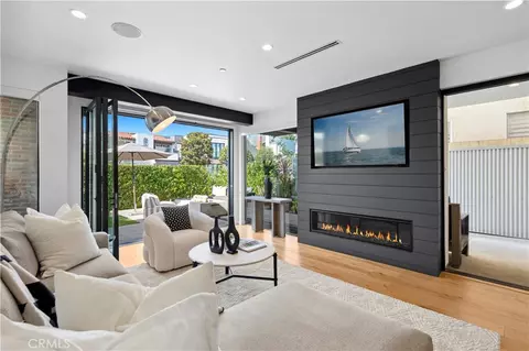 608 Orchid Ave, Corona Del Mar, CA 92625