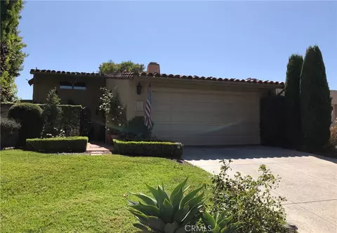 539 Vista Flora, Newport Beach, CA 92660