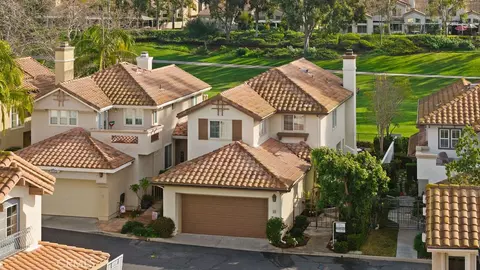 15 Via Floria, Rancho Santa Margarita, CA 92688