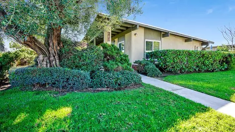 101 Clearbrook Ln, Costa Mesa, CA 92626