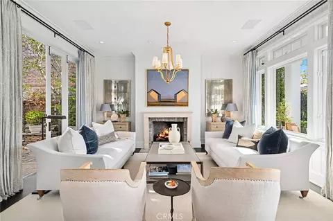 2601 Bayshore Dr, Newport Beach, CA 92663