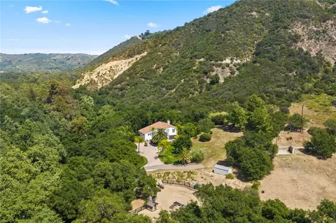 View/Area - 48980 De Luz Rd, Temecula, CA 92590 photo 1 of 3
