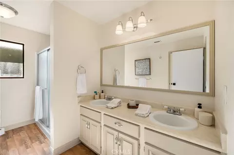 Bath - 48980 De Luz Rd, Temecula, CA 92590 photo 3 of 4