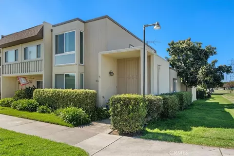 21282 Wavecrest Cir, Huntington Beach, CA 92646