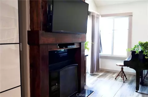 1100 Newport Ave #403, Long Beach, CA 90804