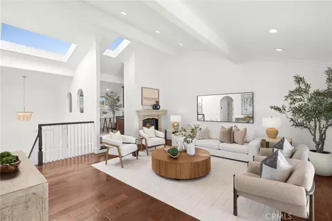 15 Curl Dr, Corona Del Mar, CA 92625