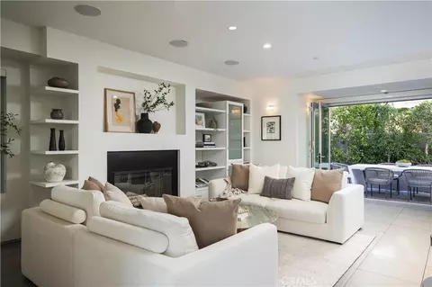 2618 Cove St, Corona Del Mar, CA 92625