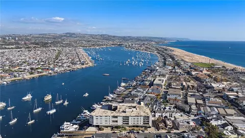 310 Fernando St #410, Newport Beach, CA 92661