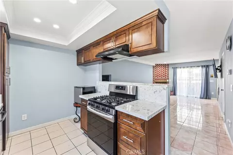 9834 Sepulveda Blvd #117, North Hills, CA 91343